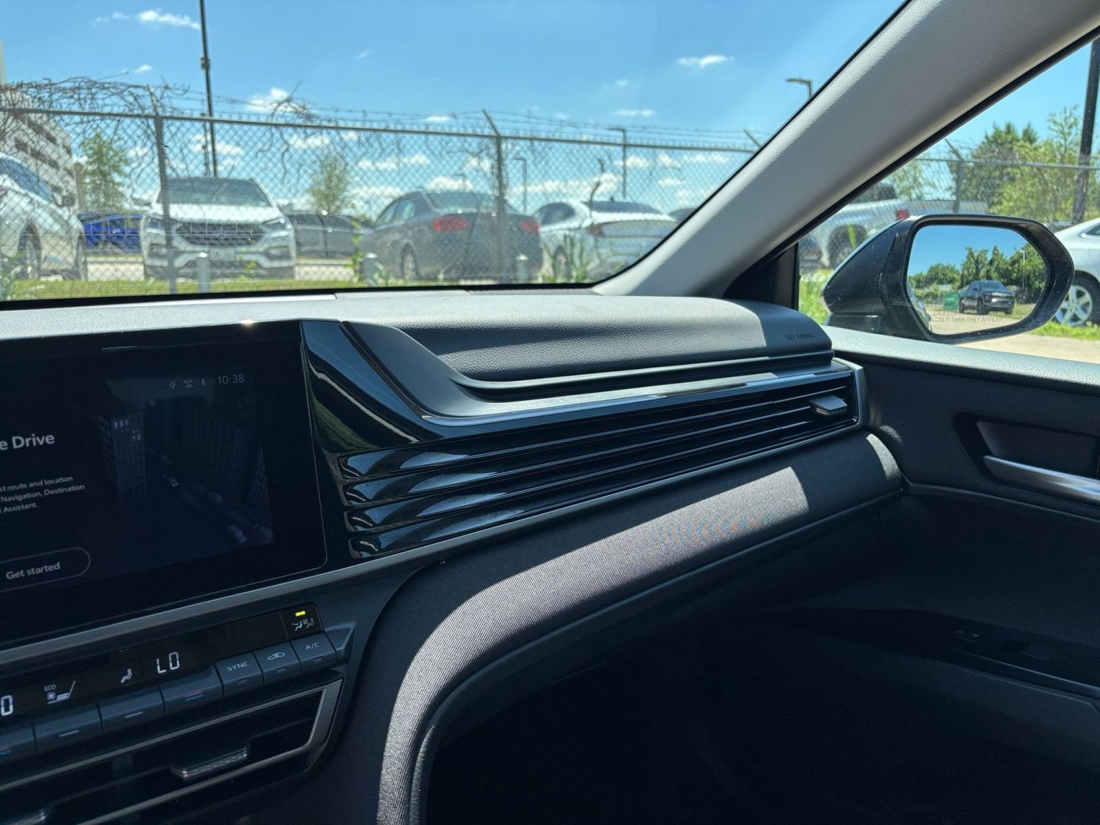 2025 Toyota Camry LE 28