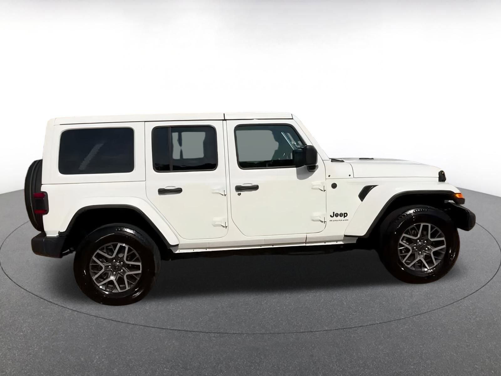 Thumbnail: 2025 Jeep Wrangler - 16