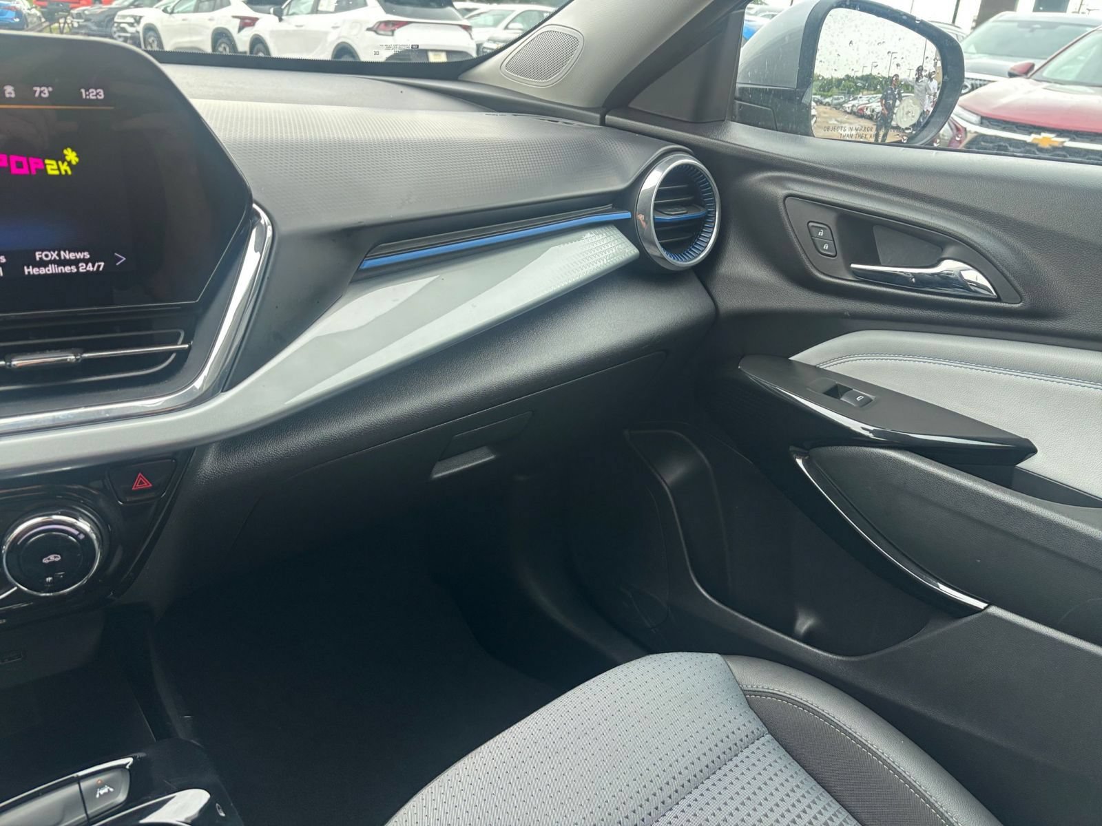 Thumbnail: 2025 Chevrolet Trax - 34
