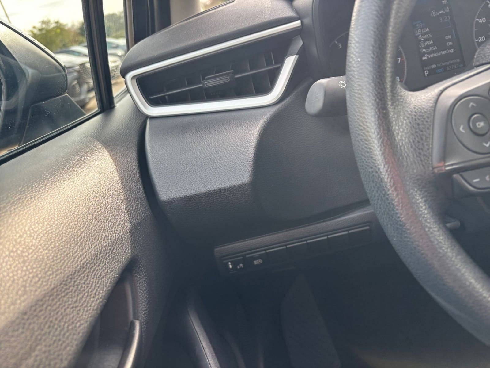 Thumbnail: 2025 Toyota Corolla - 32