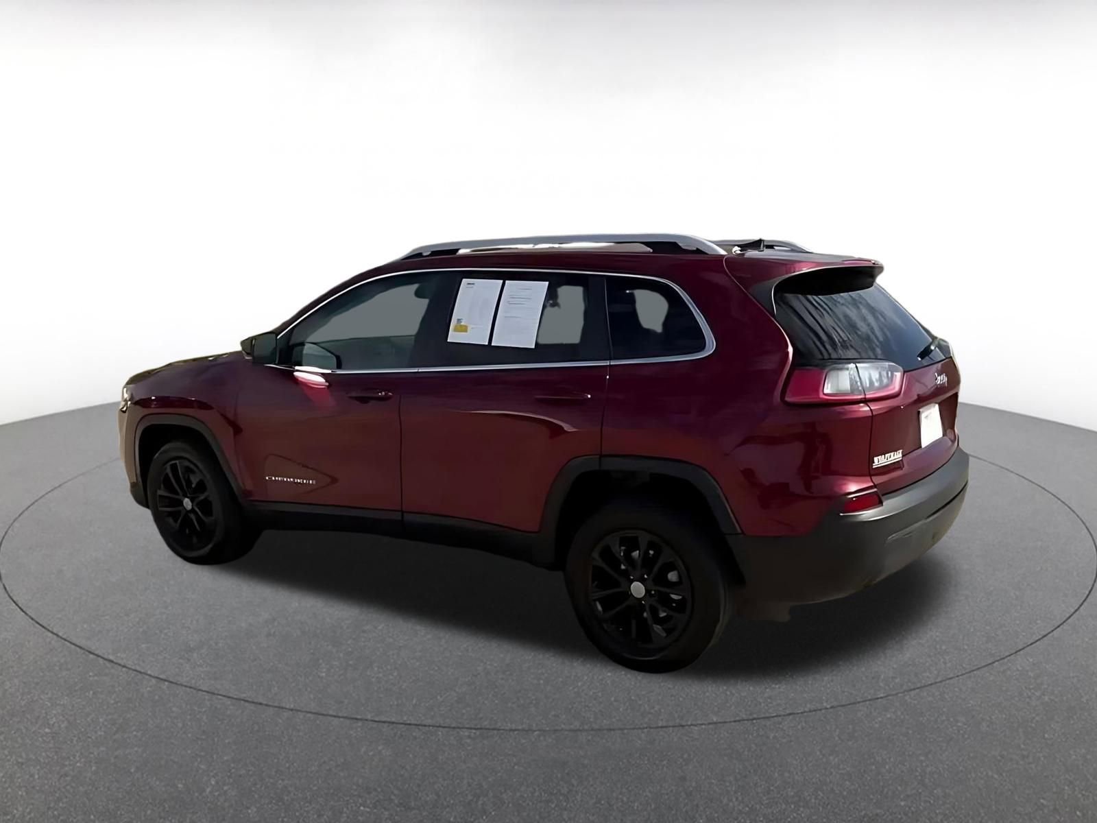 Thumbnail: 2020 Jeep Cherokee - 9