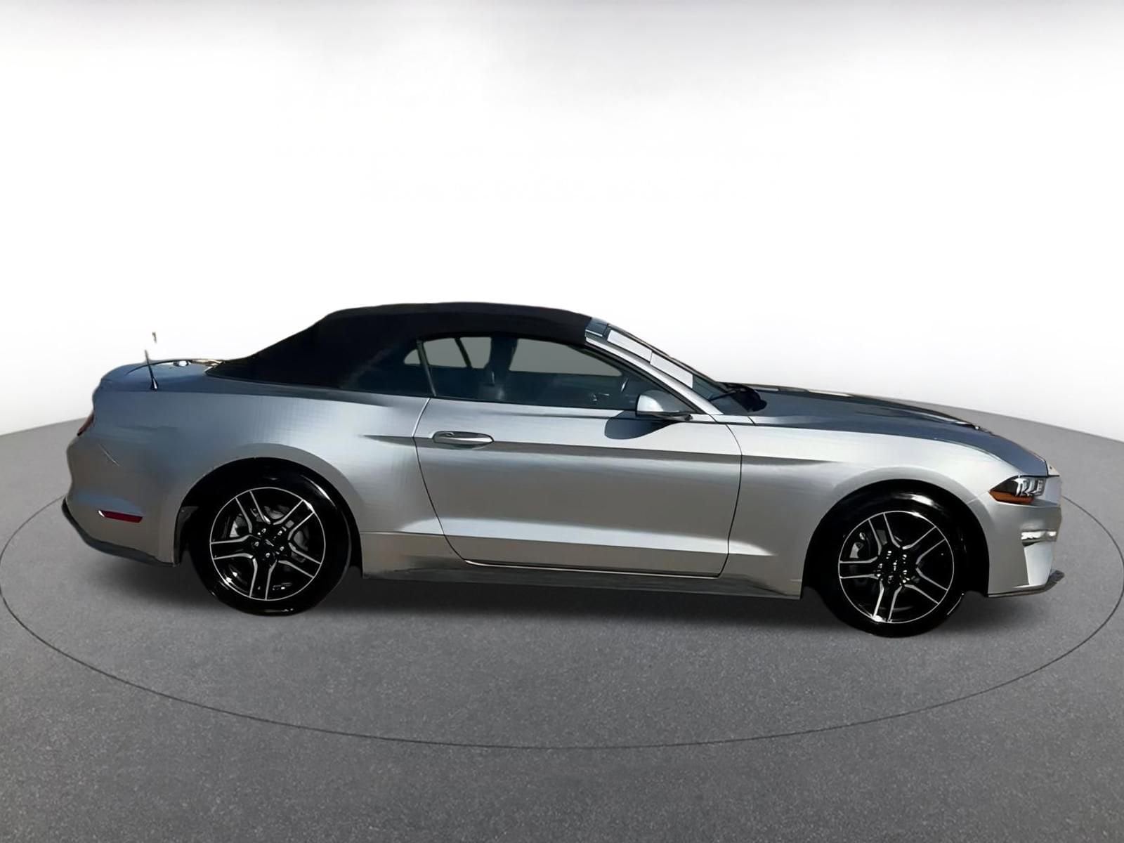 2023 Ford Mustang  13