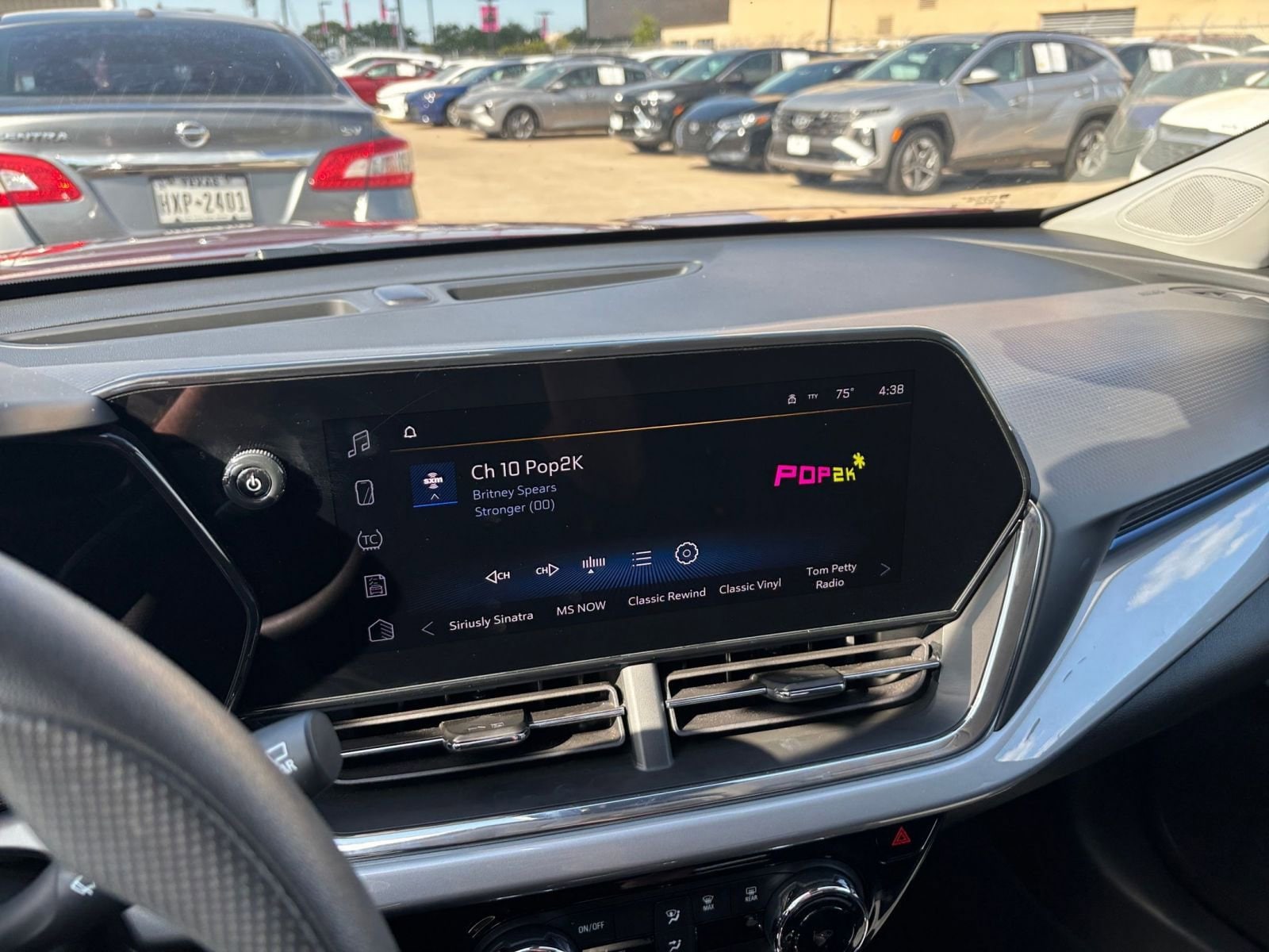 Thumbnail: 2025 Chevrolet Trax - 20