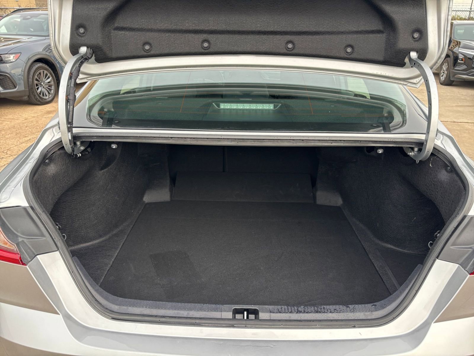 Thumbnail: 2025 Toyota Camry - 30