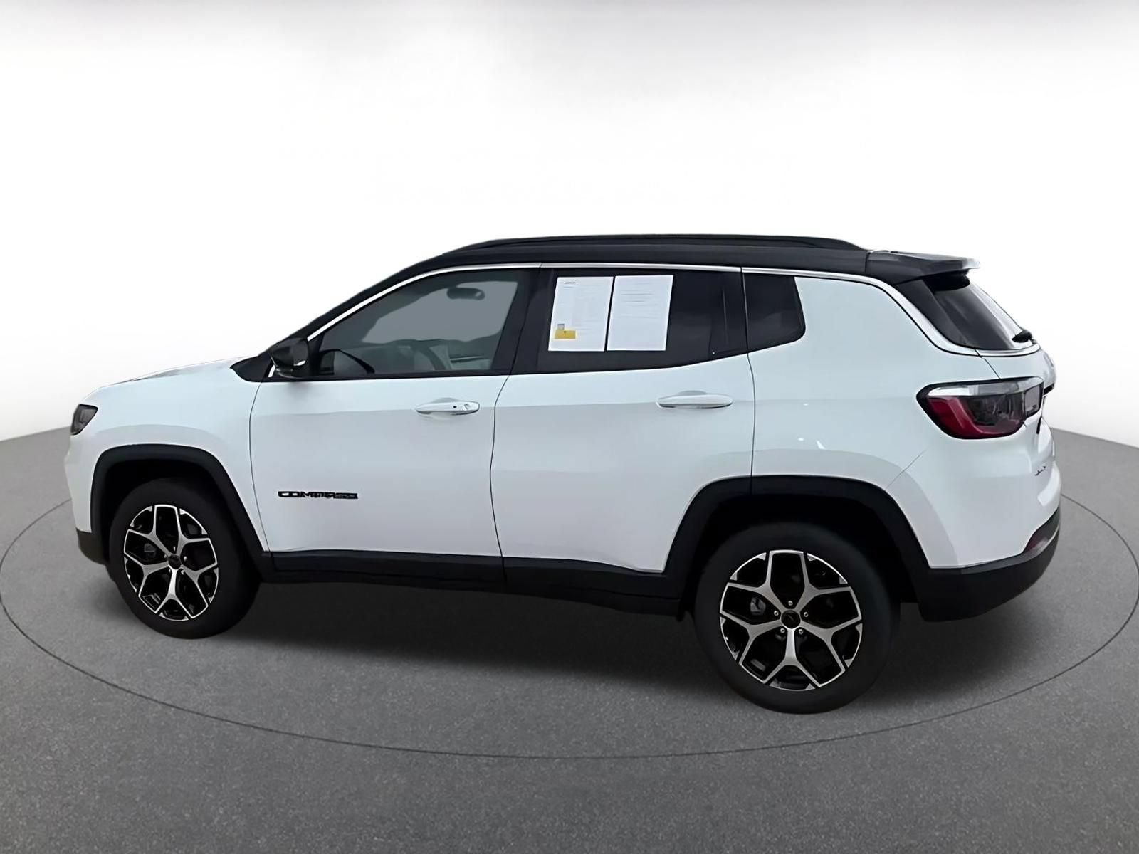 Thumbnail: 2025 Jeep Compass - 9