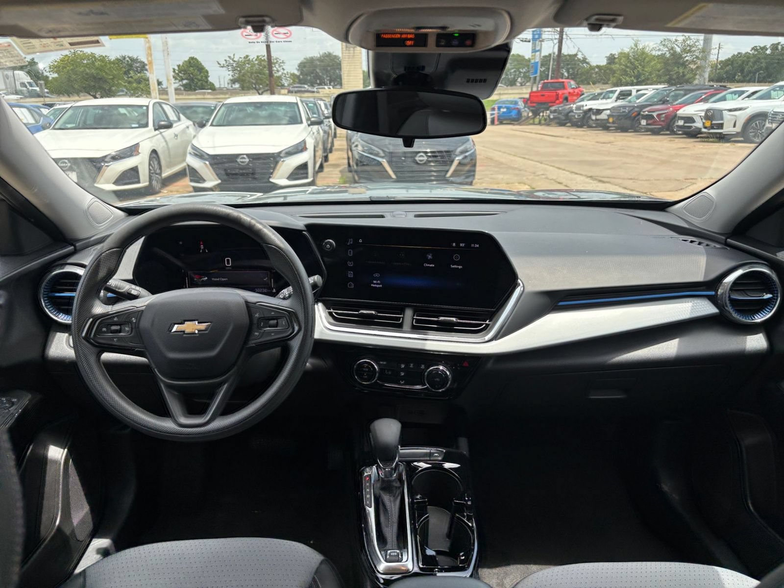 Thumbnail: 2025 Chevrolet Trax - 27