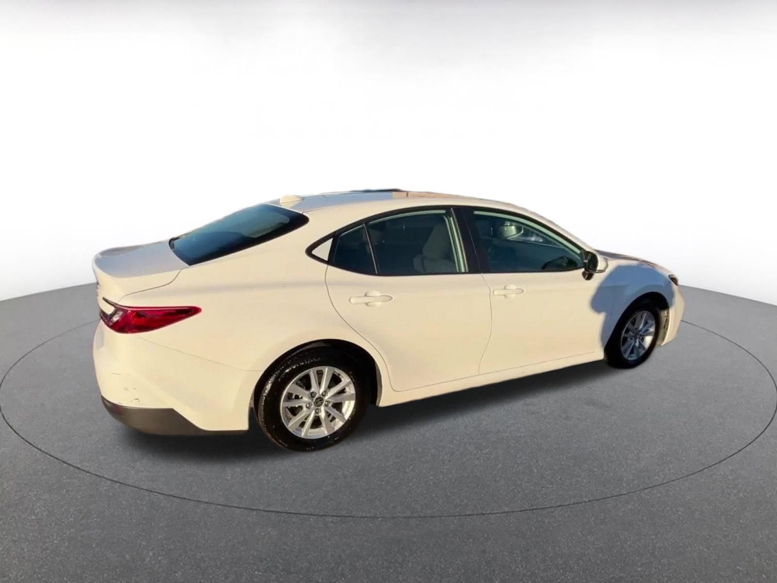 Thumbnail: 2025 Toyota Camry - 14