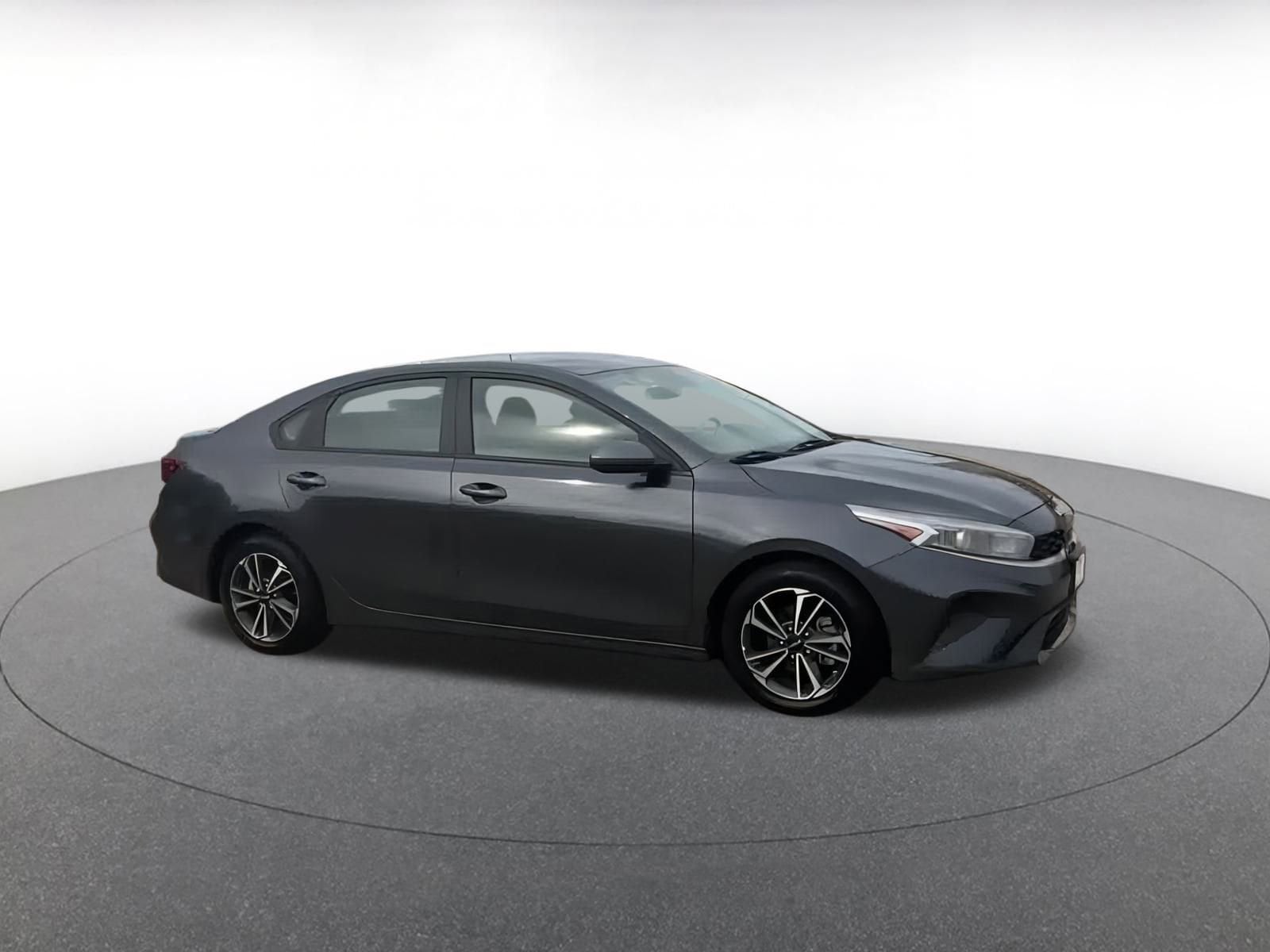 Thumbnail: 2023 Kia Forte - 2