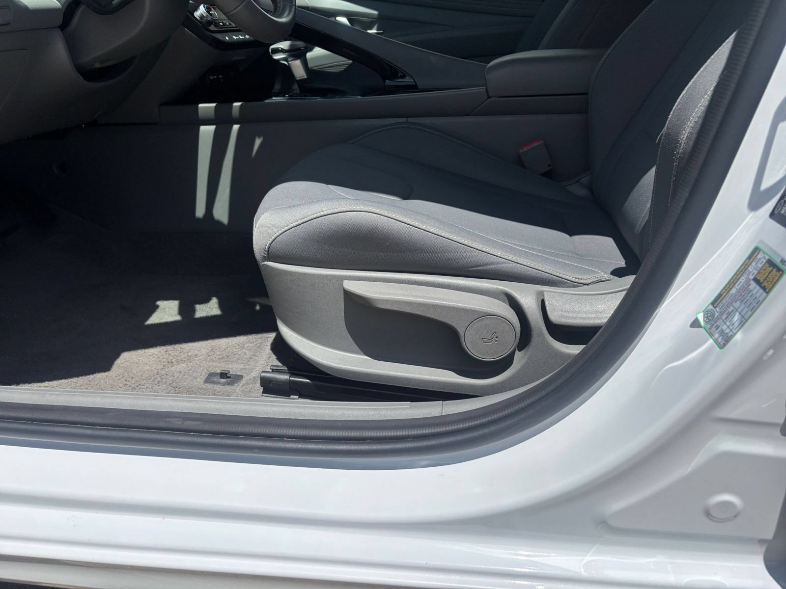 Thumbnail: 2025 Hyundai Elantra - 23