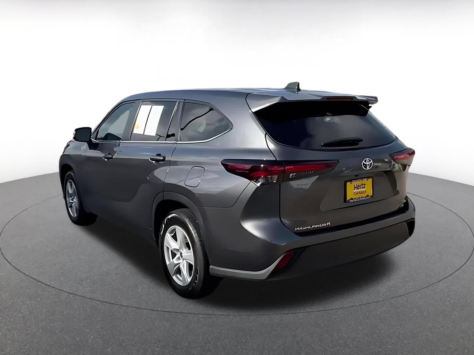 Thumbnail: 2025 Toyota Highlander - 11