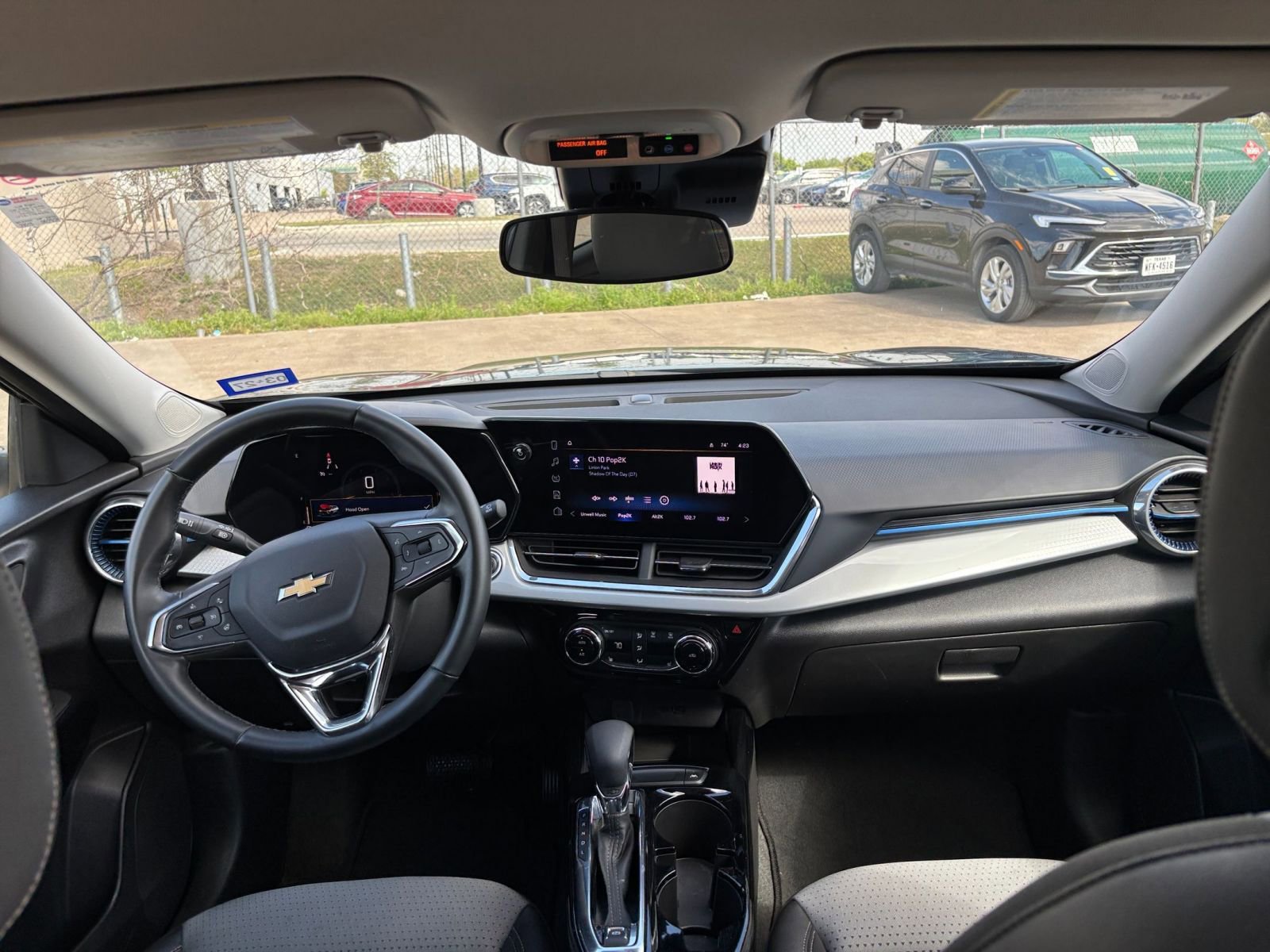 Thumbnail: 2025 Chevrolet Trax - 32