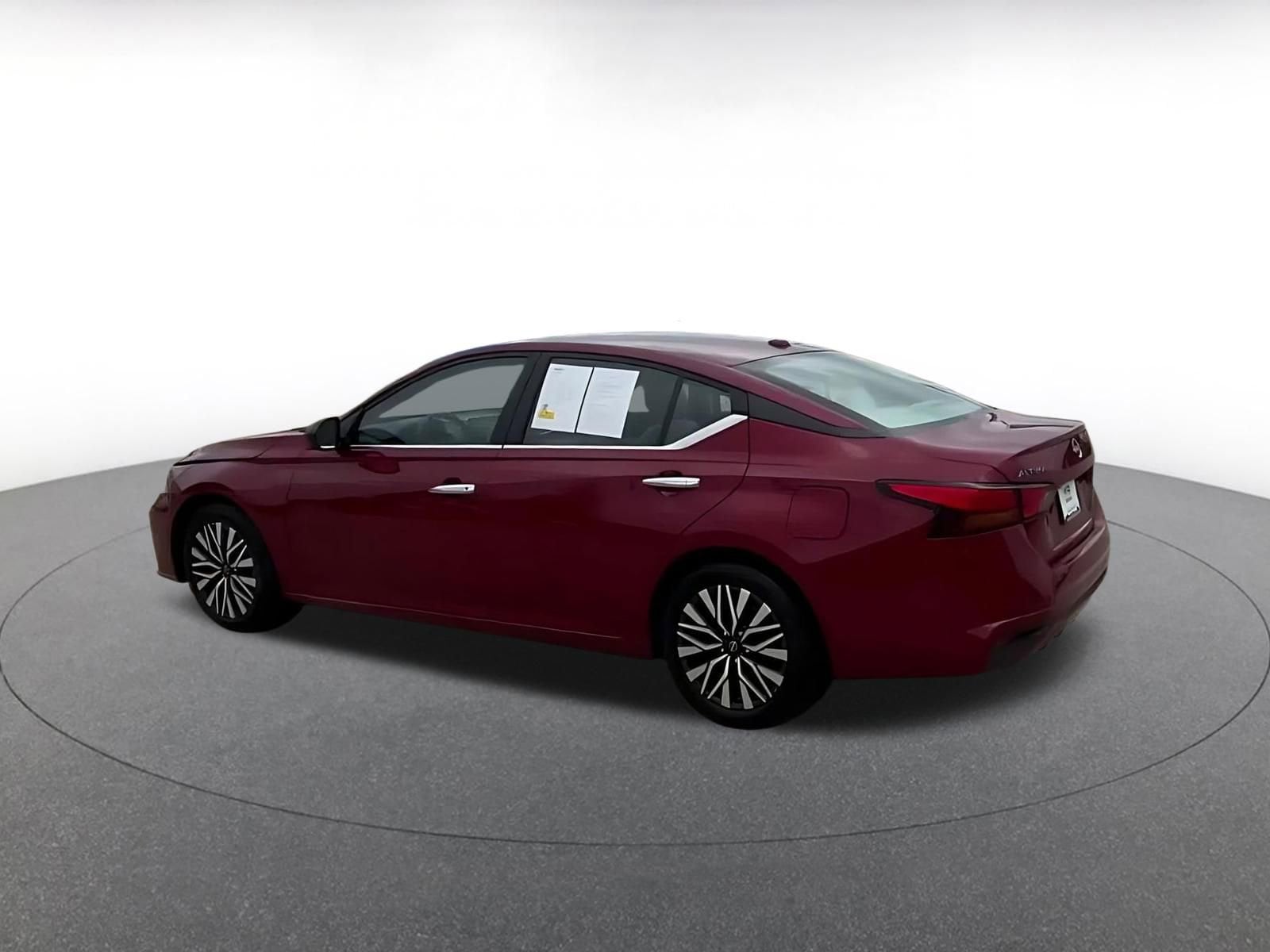 Thumbnail: 2025 Nissan Altima - 9