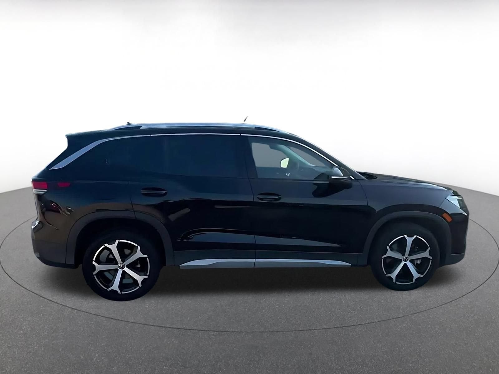 Thumbnail: 2026 Volkswagen Tiguan - 15