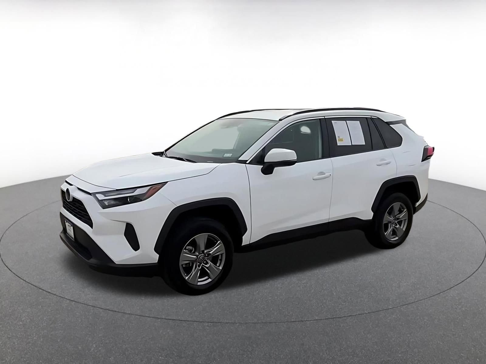 Thumbnail: 2025 Toyota RAV4 - 8