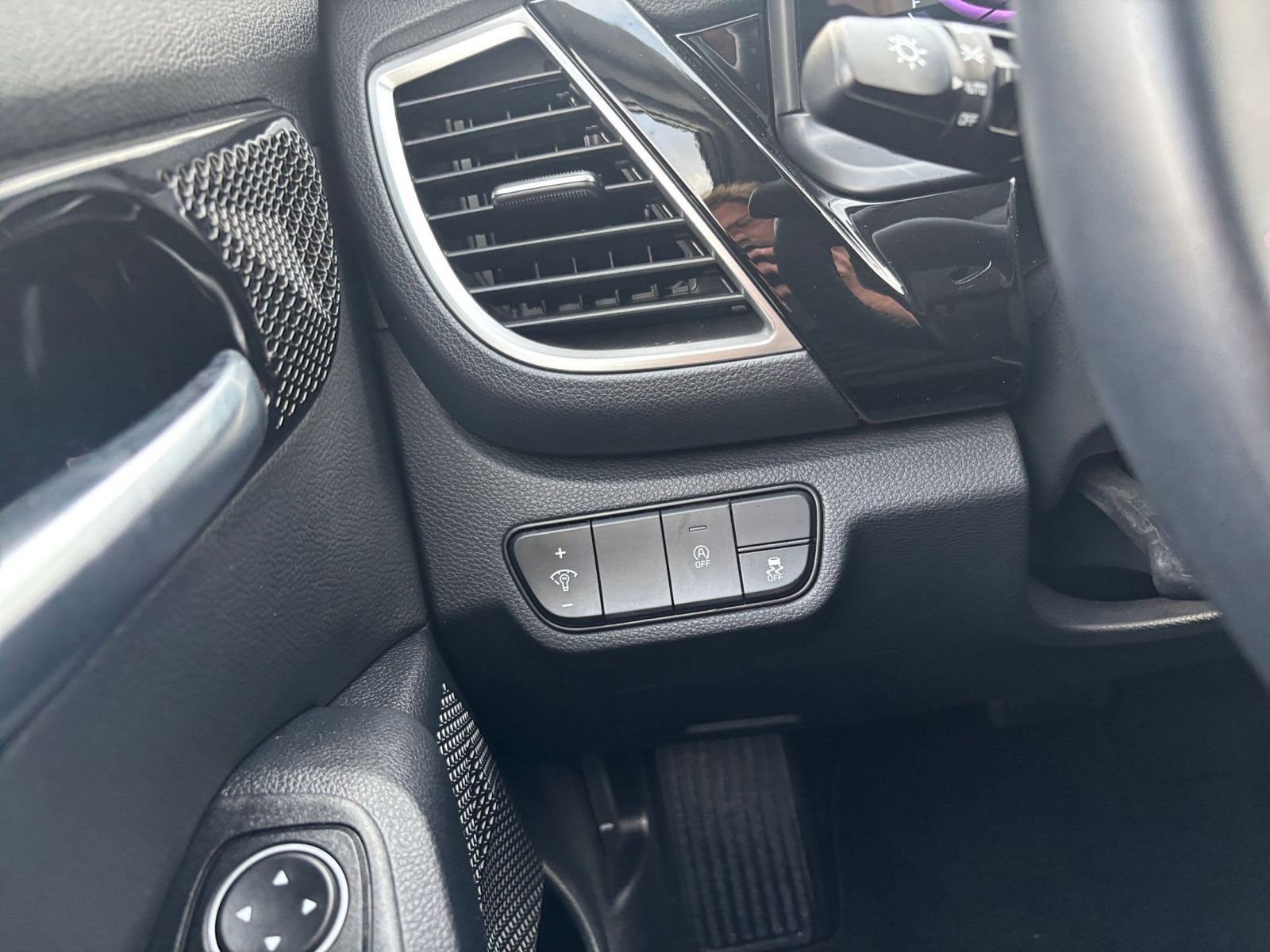 Thumbnail: 2025 Kia Seltos - 35