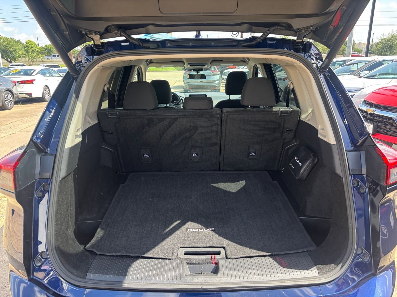 Thumbnail: 2025 Nissan Rogue - 33