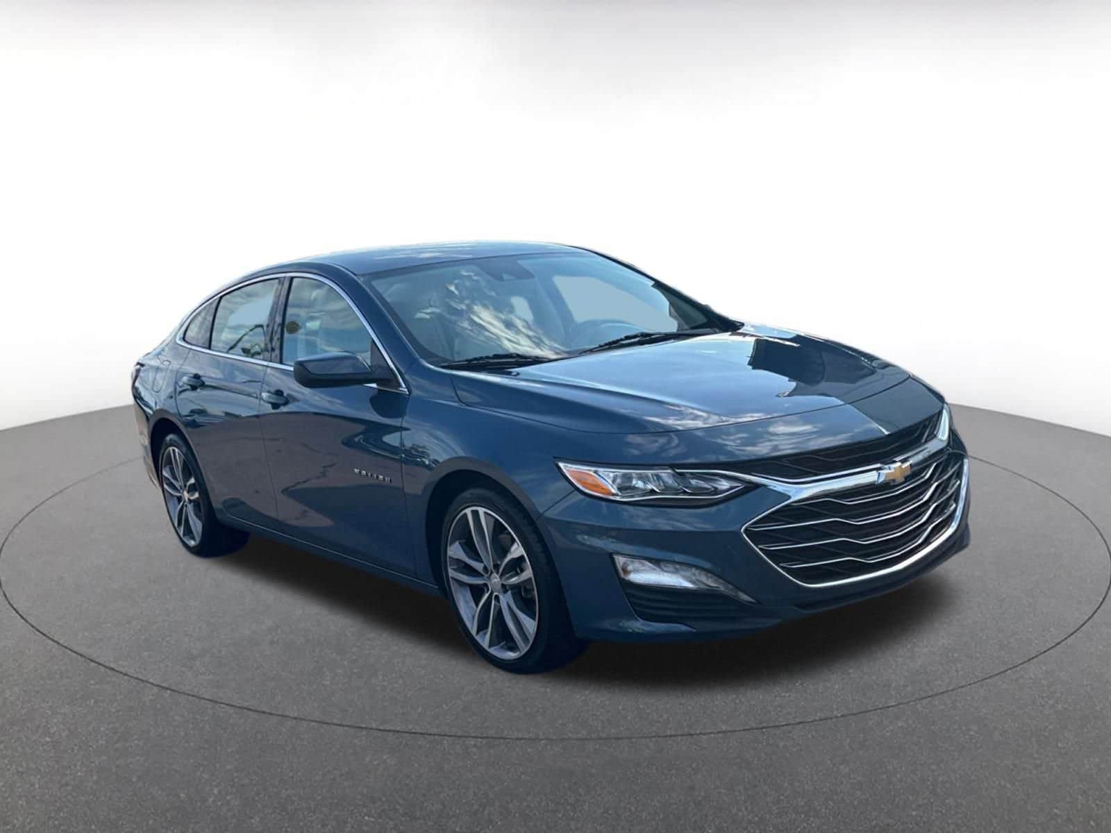 Thumbnail: 2024 Chevrolet Malibu - 1