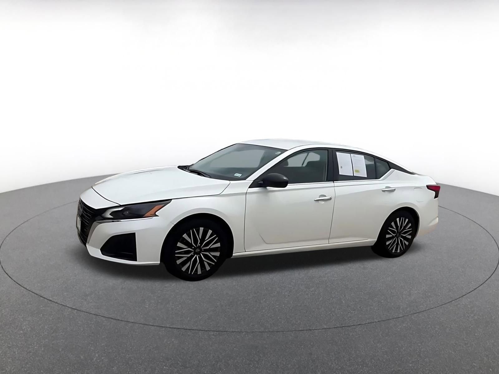 Thumbnail: 2025 Nissan Altima - 8