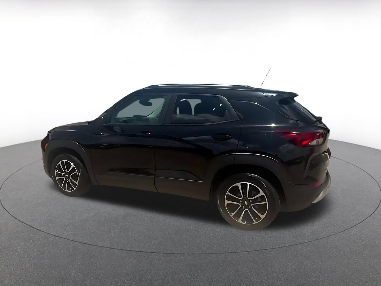 Thumbnail: 2025 Chevrolet TrailBlazer - 8