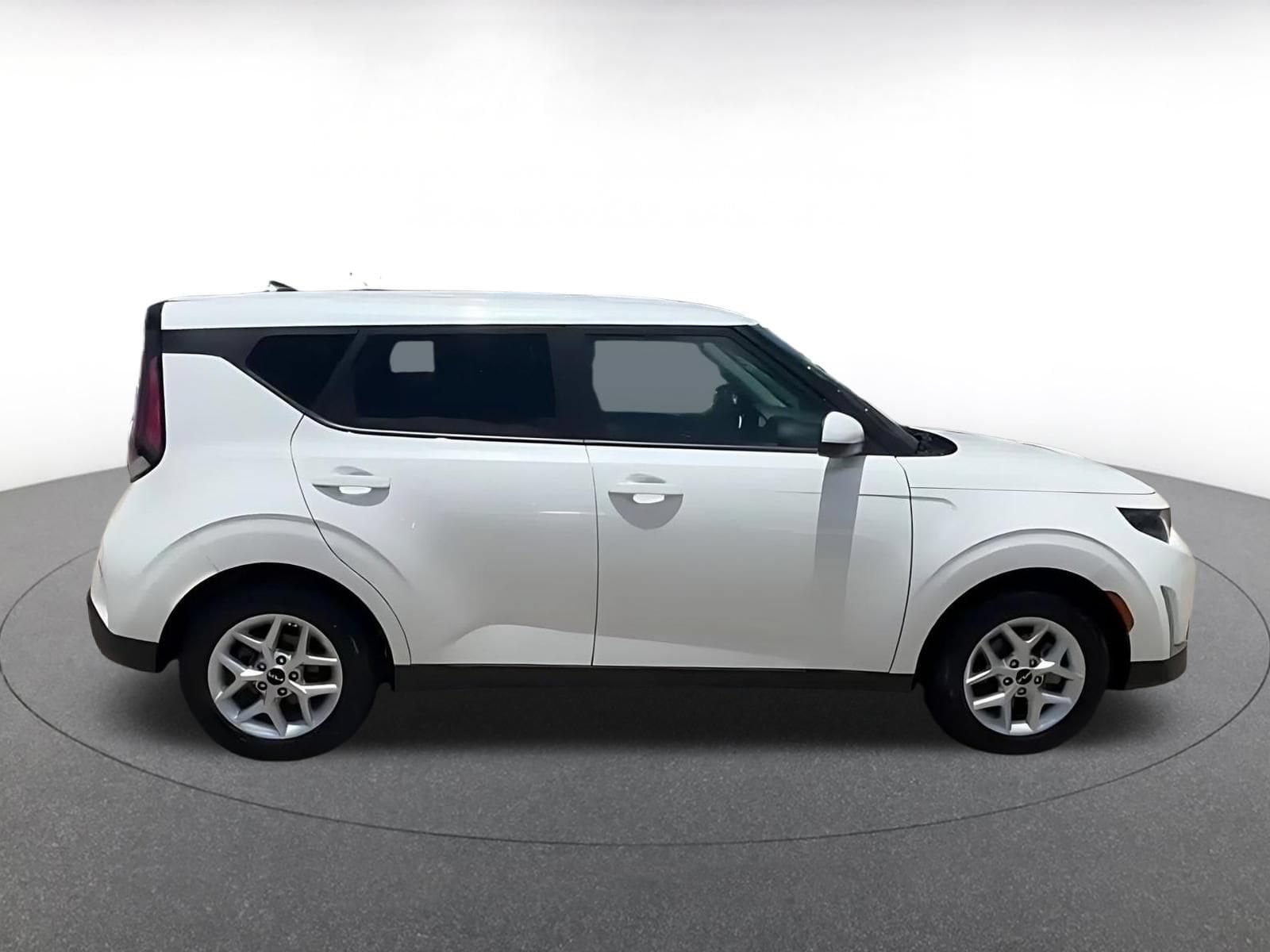 Thumbnail: 2025 Kia Soul - 16