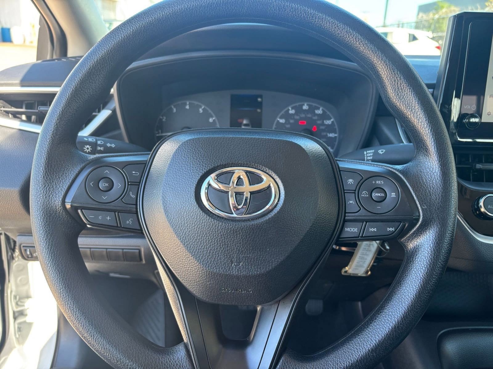 Thumbnail: 2025 Toyota Corolla - 25