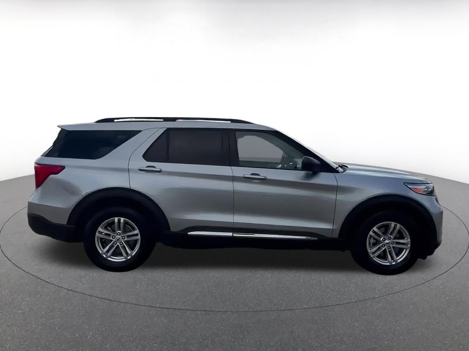 Thumbnail: 2023 Ford Explorer - 9