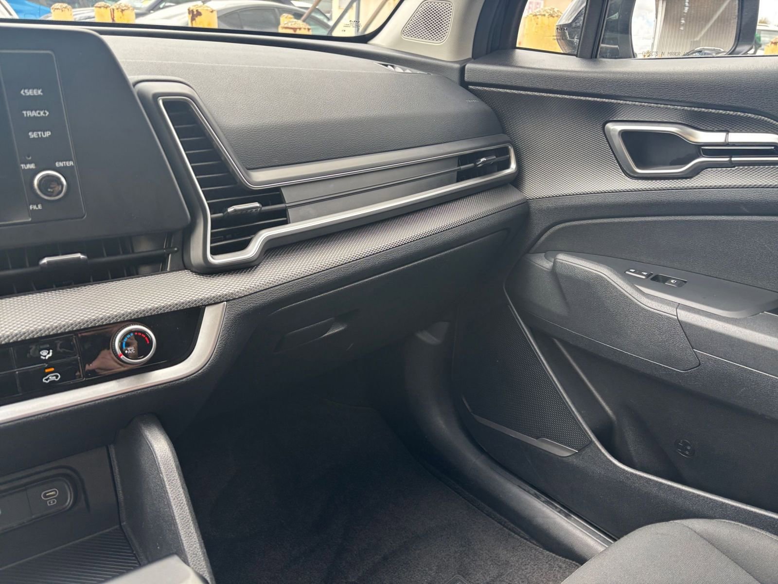 Thumbnail: 2025 Kia Sportage - 34