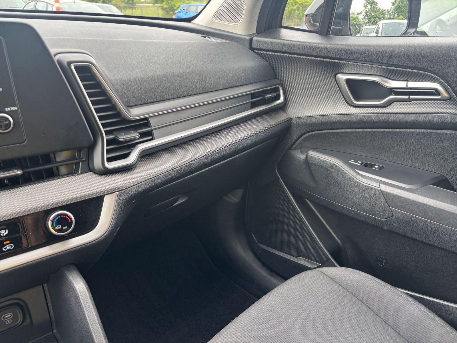 Thumbnail: 2025 Kia Sportage - 34