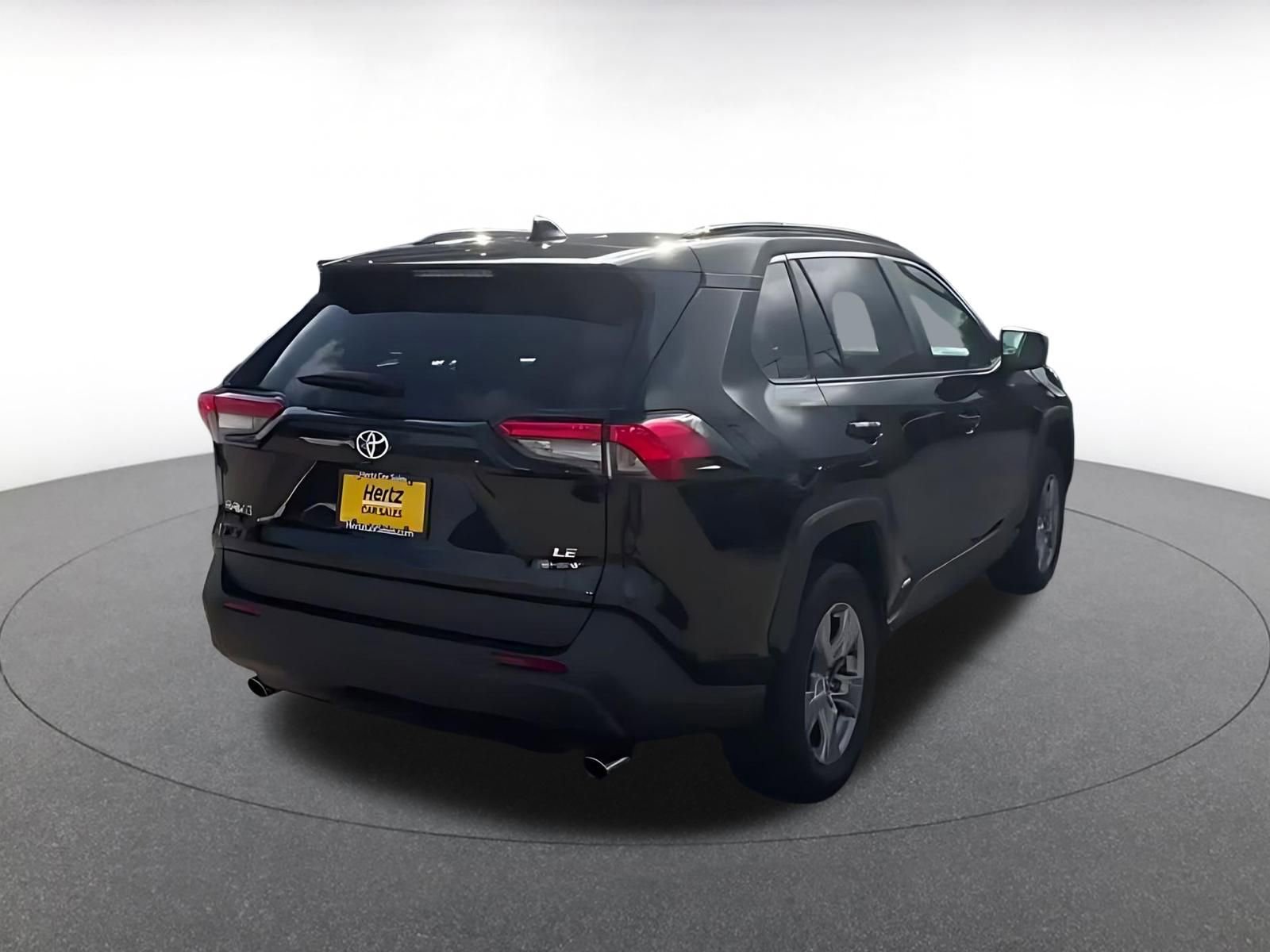 Thumbnail: 2025 Toyota RAV4 - 14
