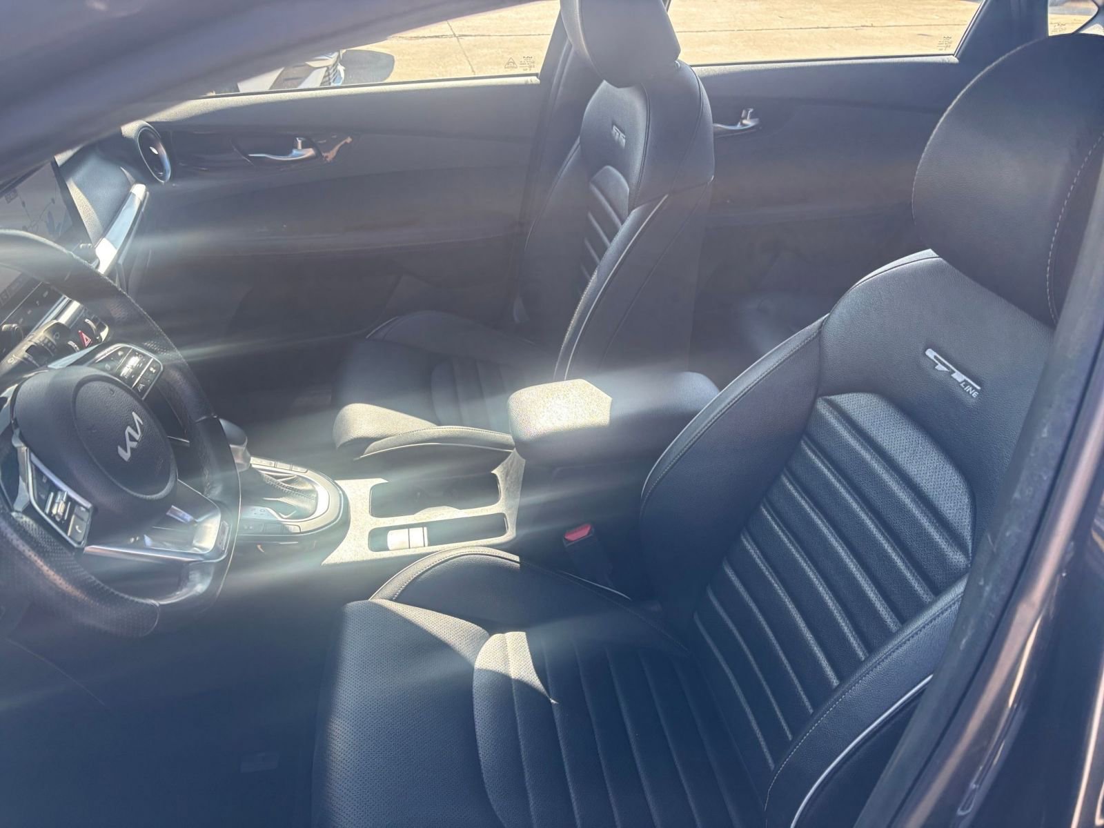 Thumbnail: 2023 Kia Forte - 27