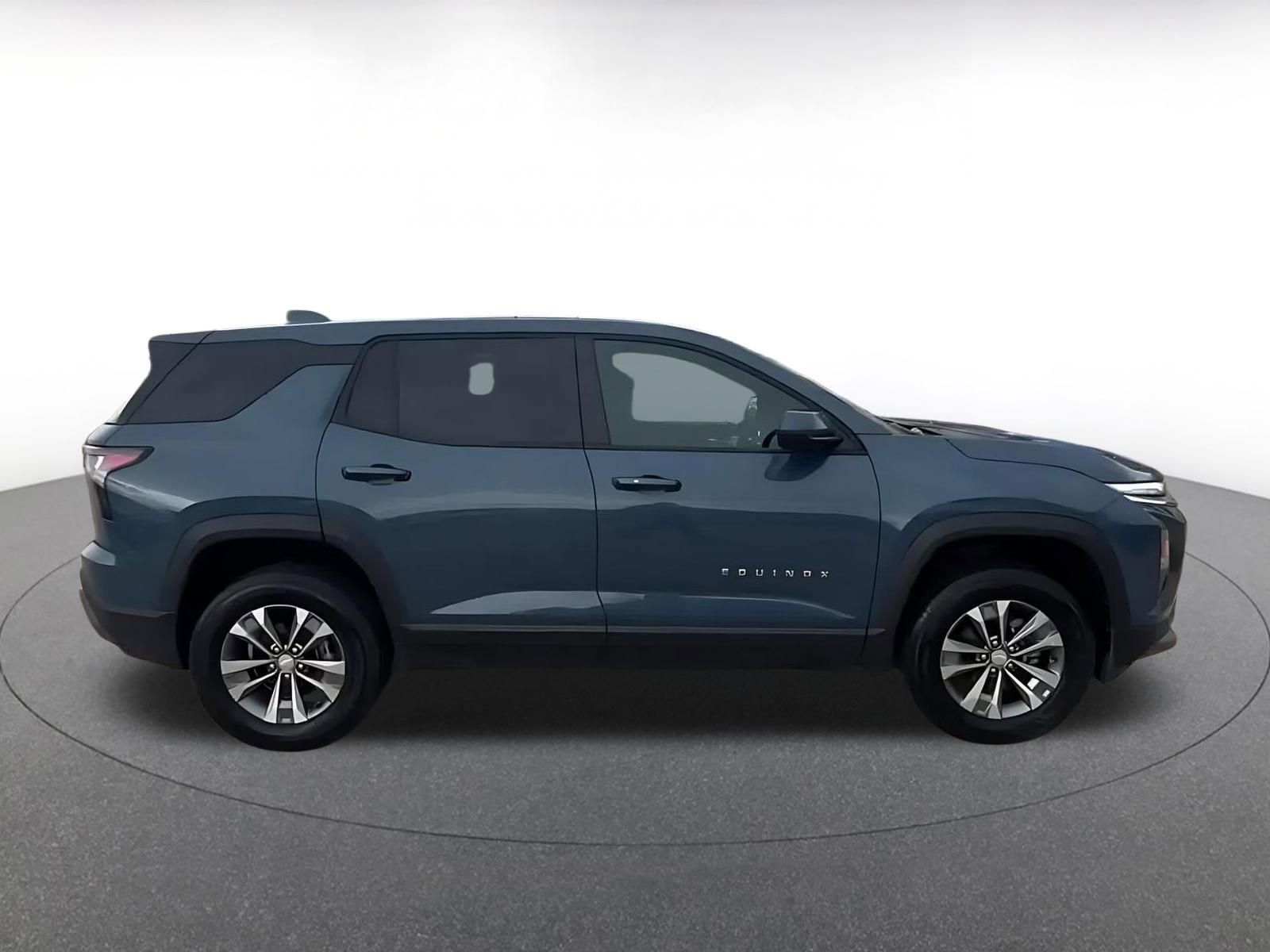 Thumbnail: 2025 Chevrolet Equinox - 16