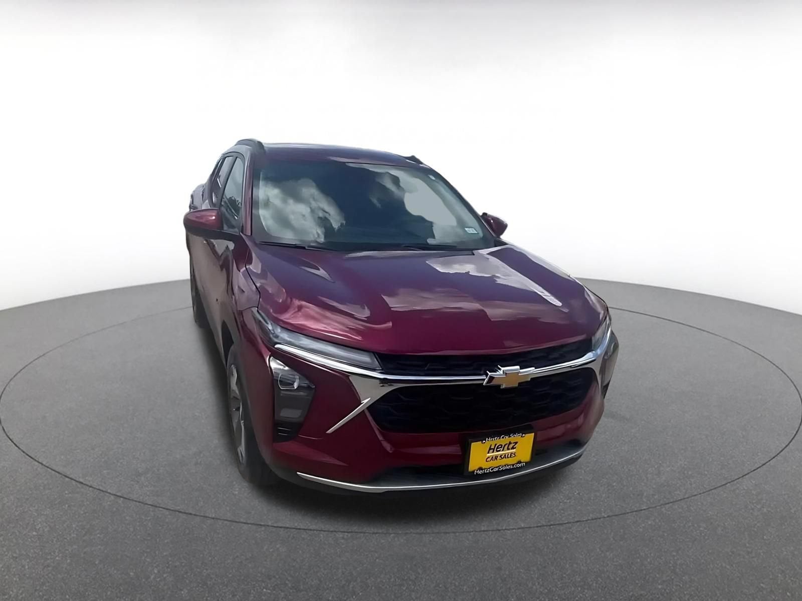 Thumbnail: 2025 Chevrolet Trax - 3