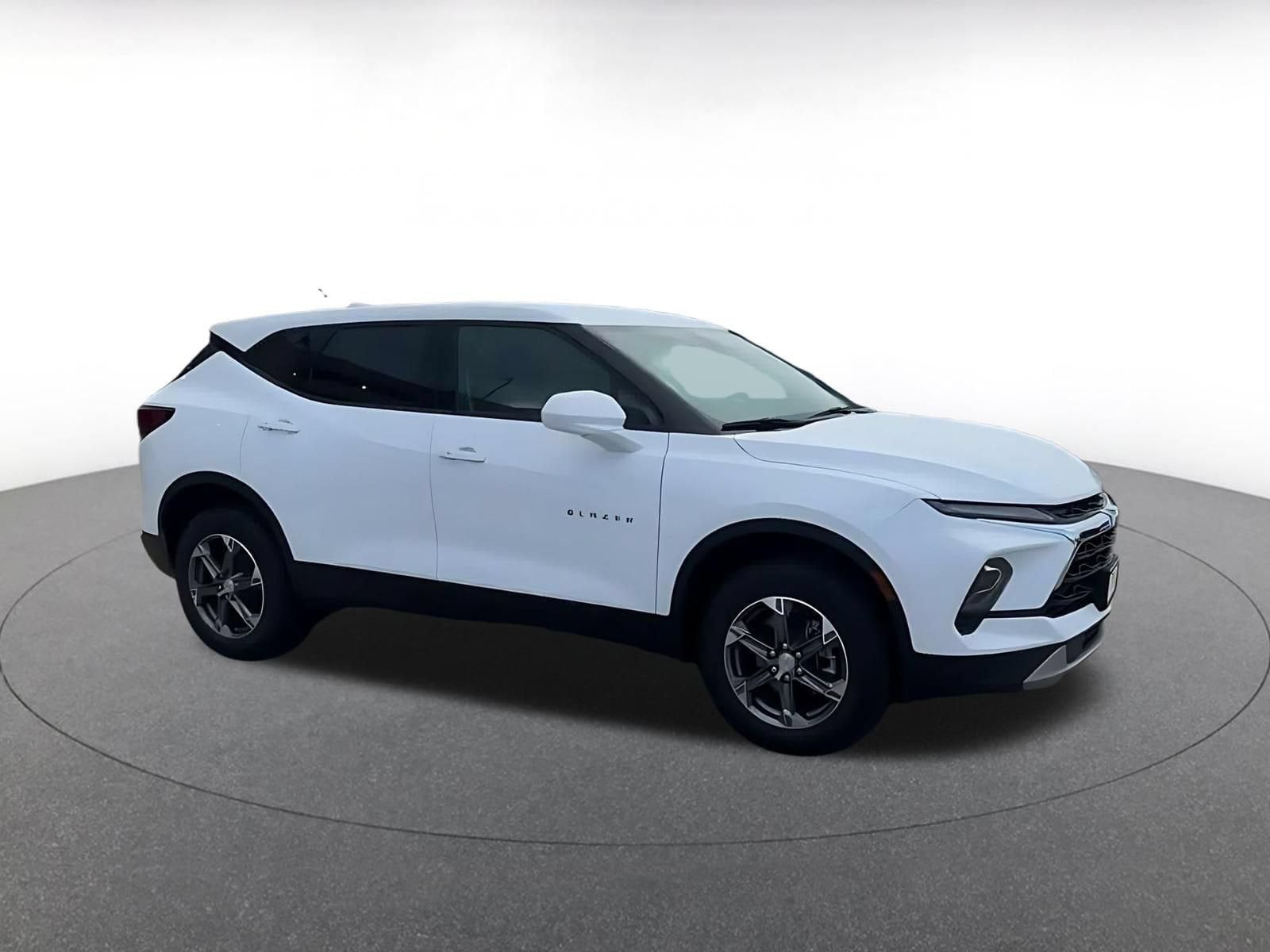 Thumbnail: 2026 Chevrolet Blazer - 2
