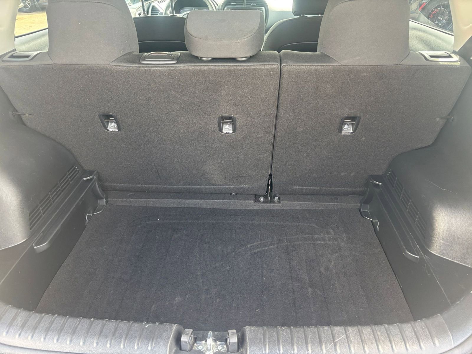 Thumbnail: 2025 Kia Soul - 29