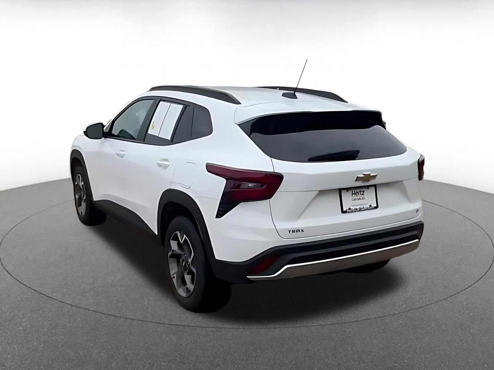 Thumbnail: 2025 Chevrolet Trax - 4