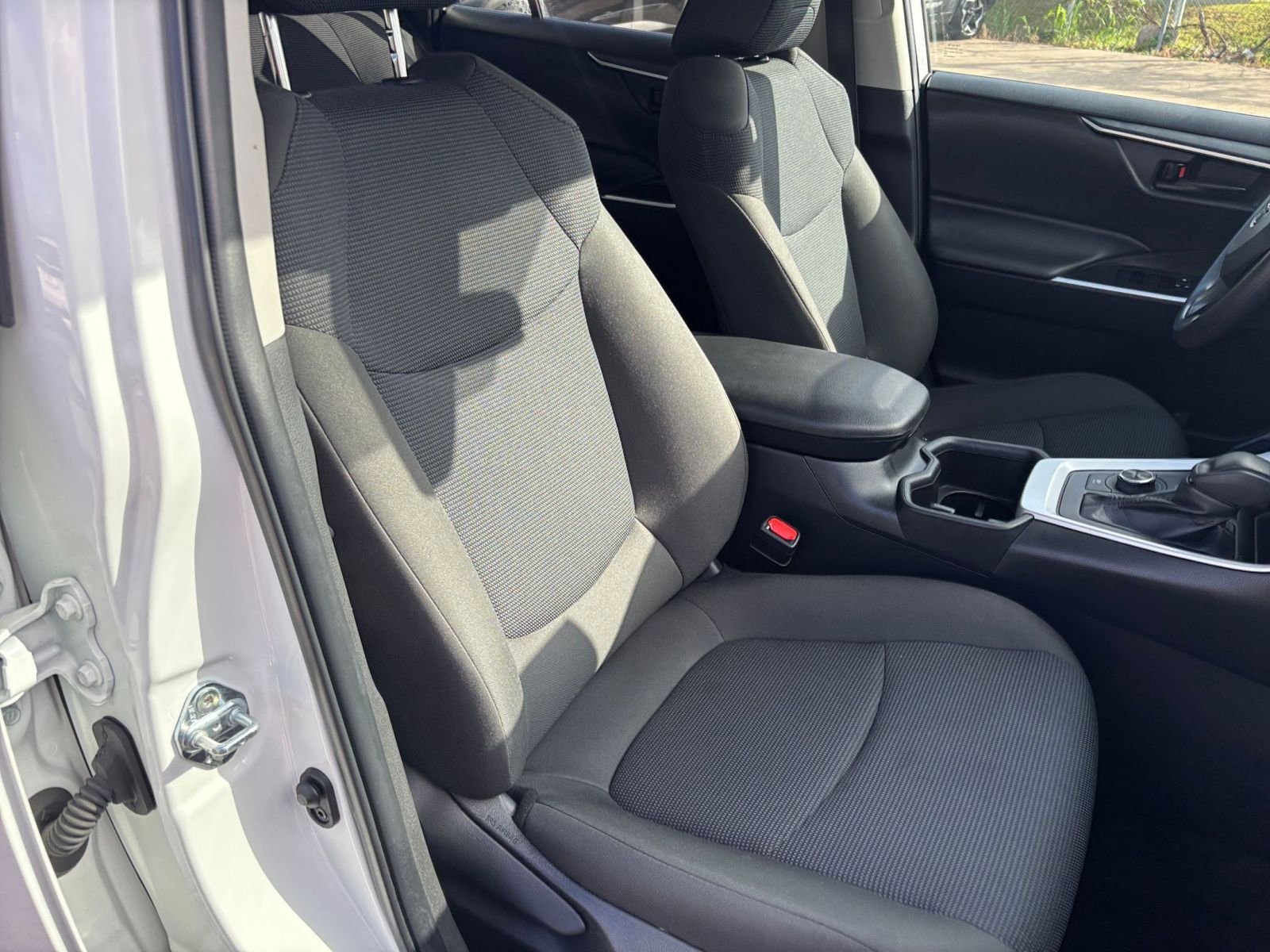 Thumbnail: 2025 Toyota RAV4 - 35