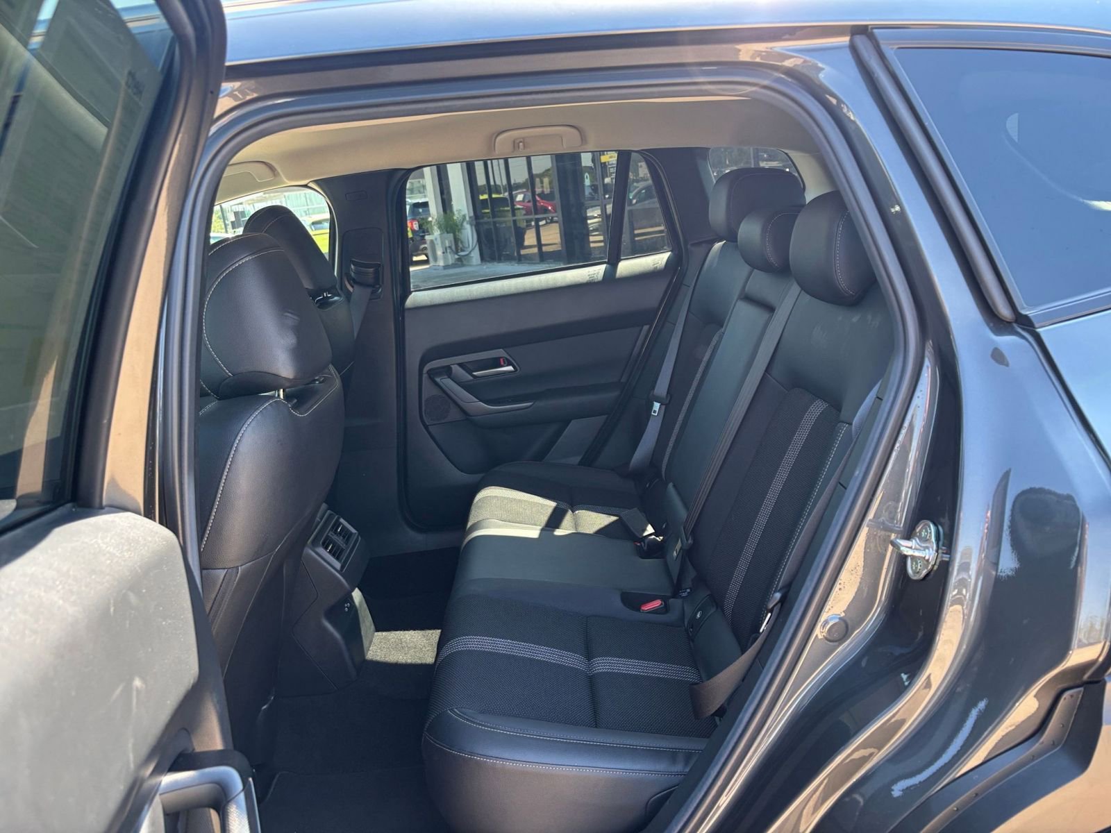 Thumbnail: 2025 Mazda CX-50 - 25