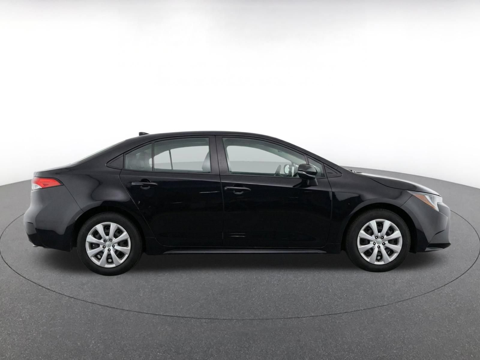 Thumbnail: 2025 Toyota Corolla - 10