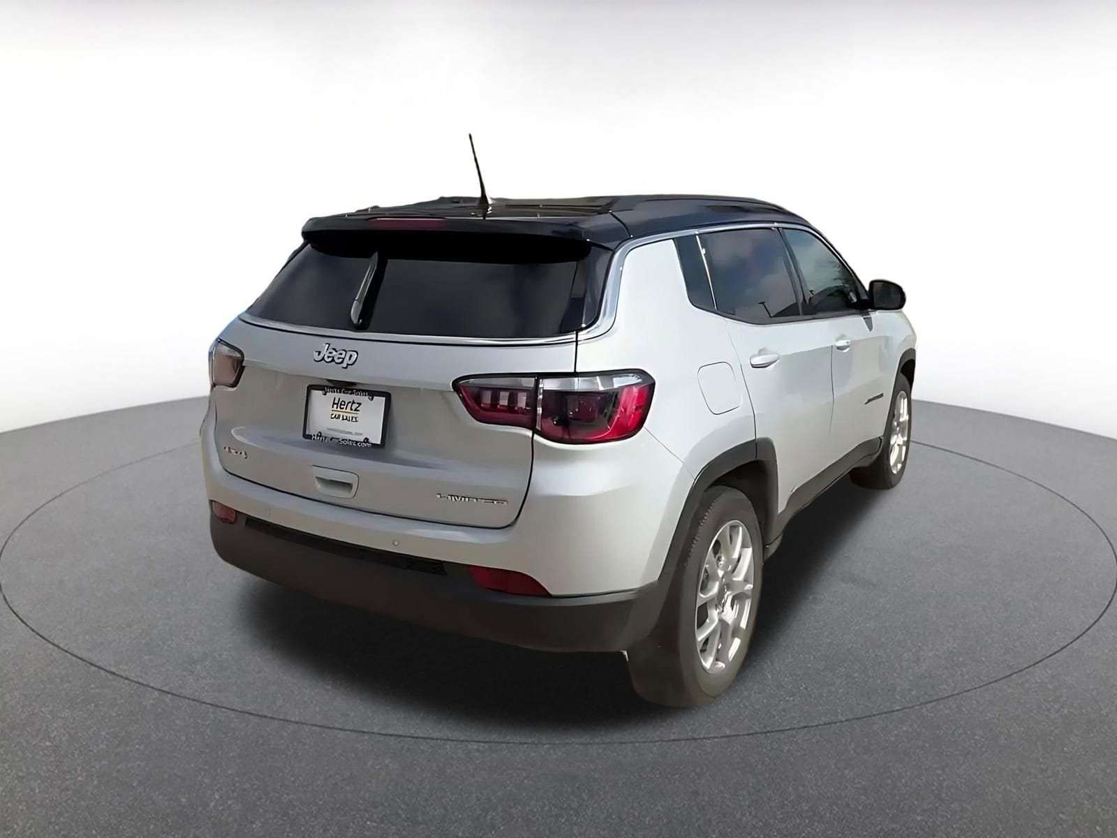 Thumbnail: 2025 Jeep Compass - 14