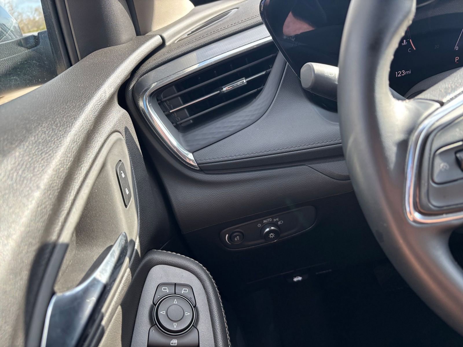 Thumbnail: 2025 Buick Encore GX - 33
