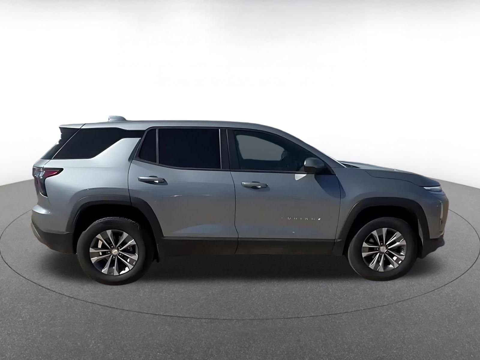 Thumbnail: 2025 Chevrolet Equinox - 9