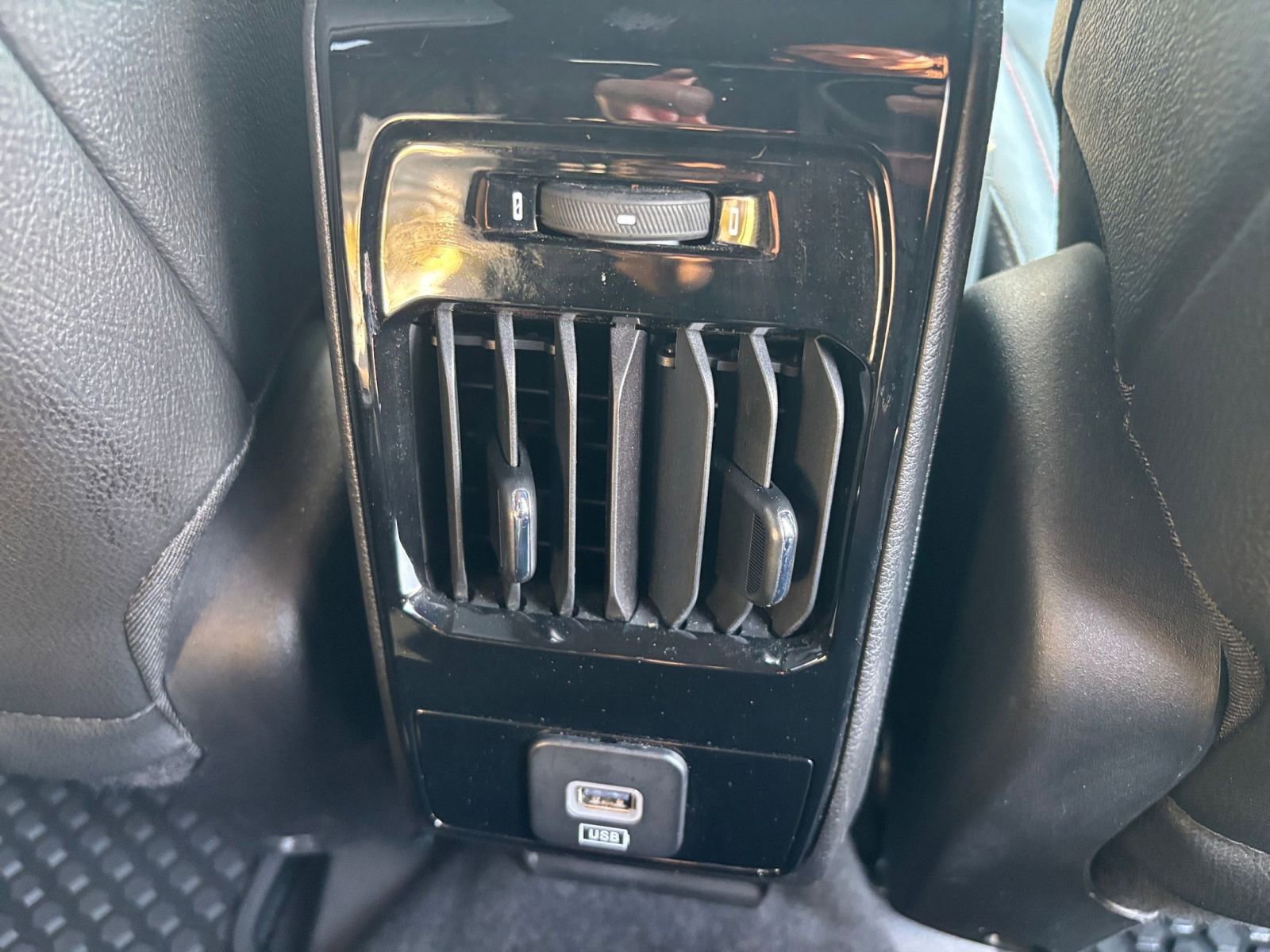 Thumbnail: 2025 Jeep Compass - 23