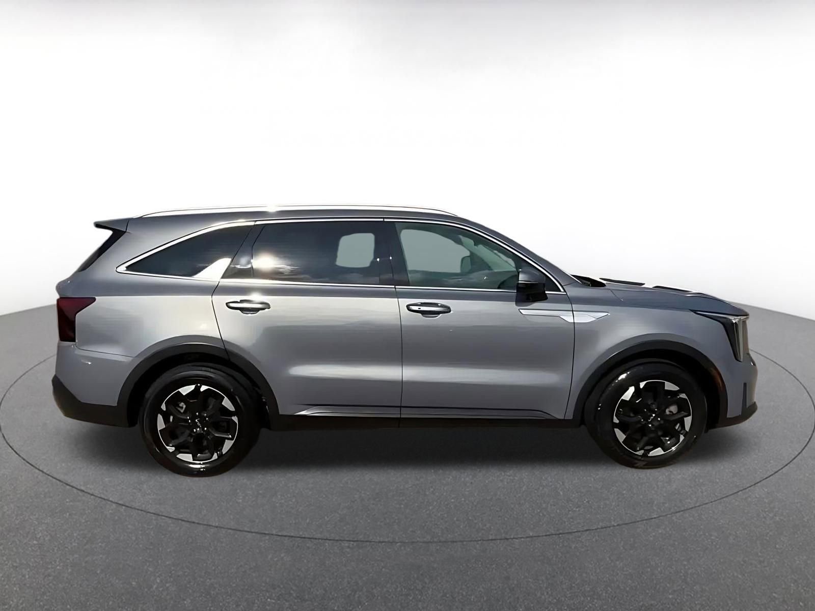 Thumbnail: 2024 Kia Sorento - 16