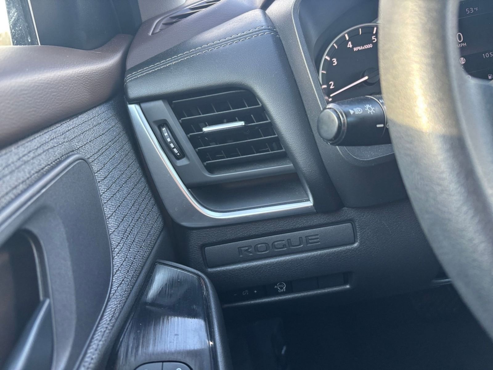 Thumbnail: 2023 Nissan Rogue - 33