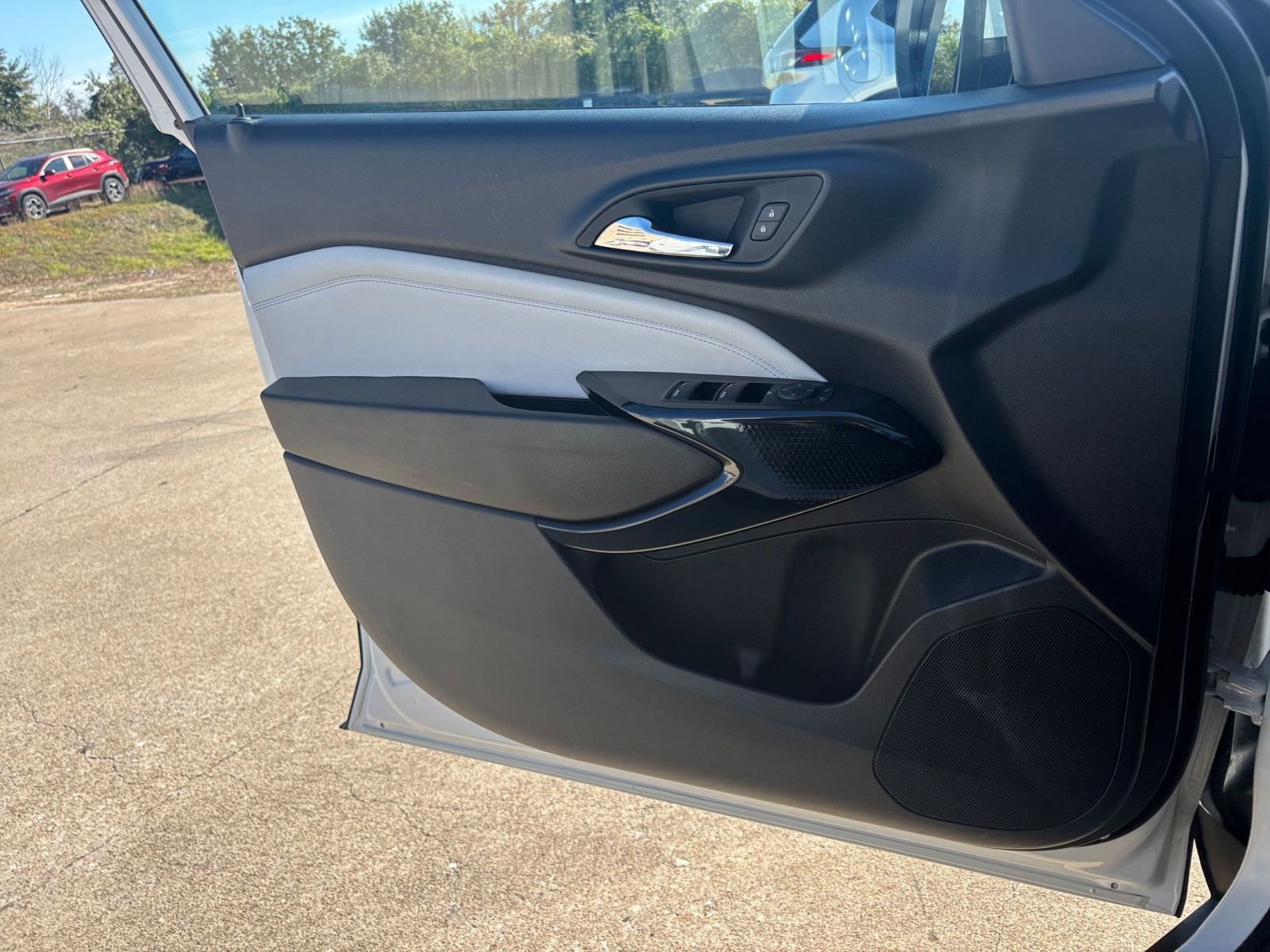 Thumbnail: 2025 Chevrolet Trax - 20