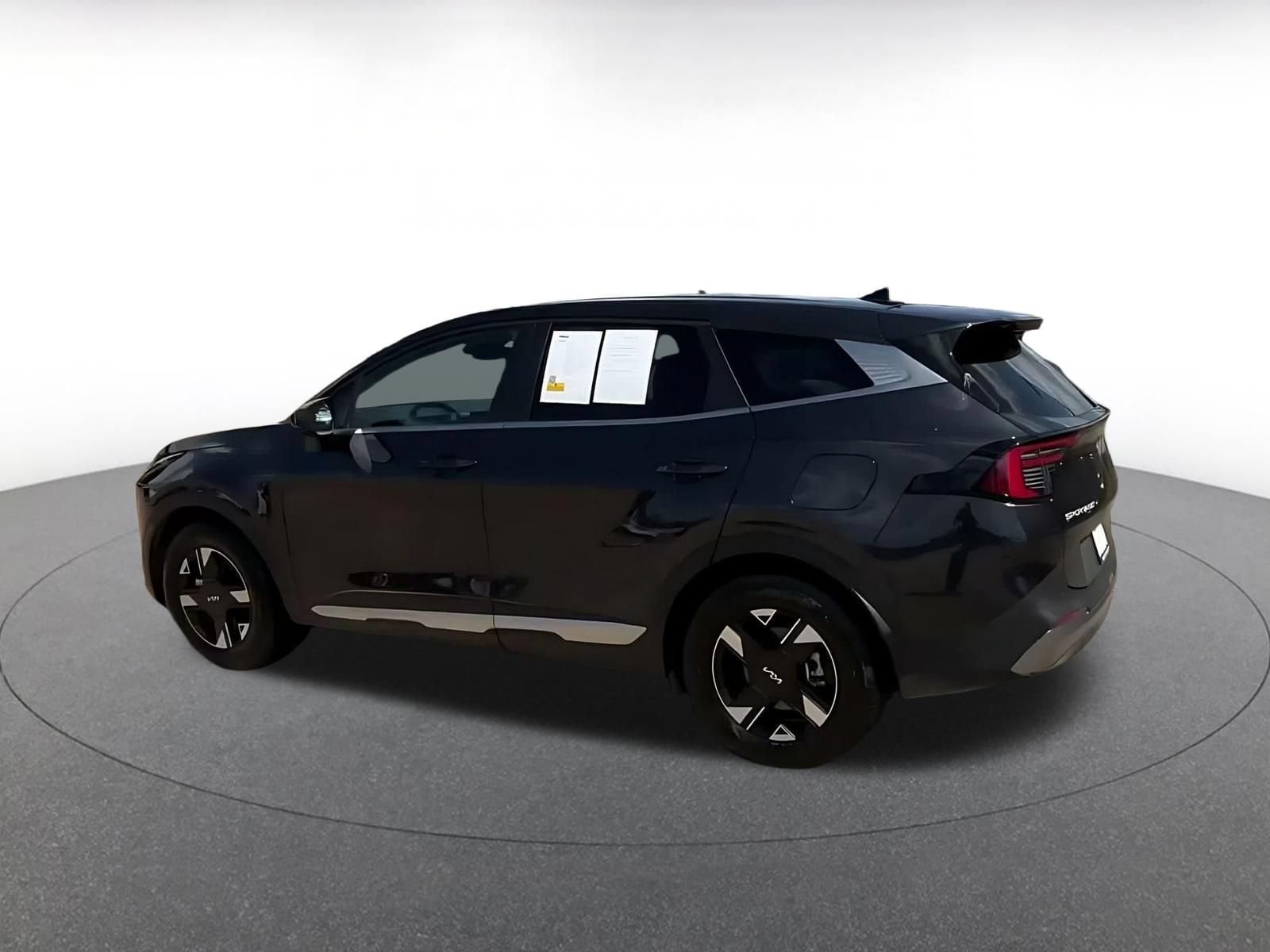 Thumbnail: 2026 Kia Sportage - 10