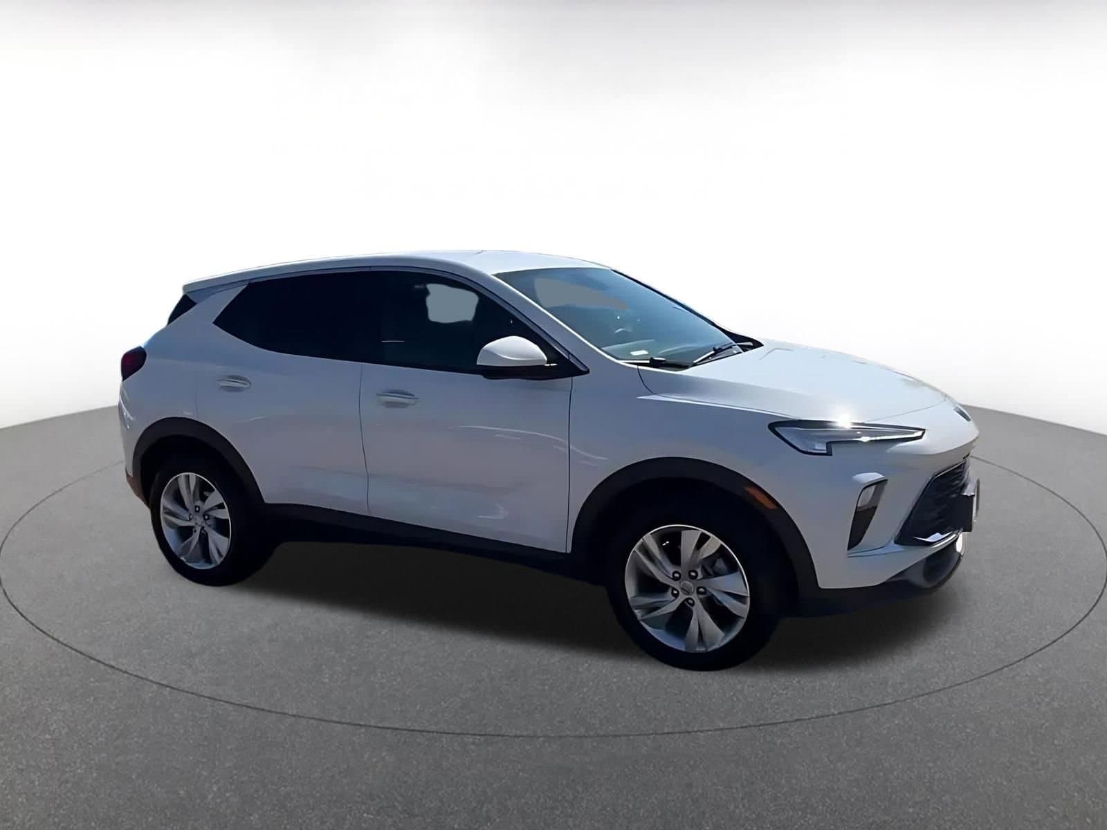 Thumbnail: 2025 Buick Encore GX - 2