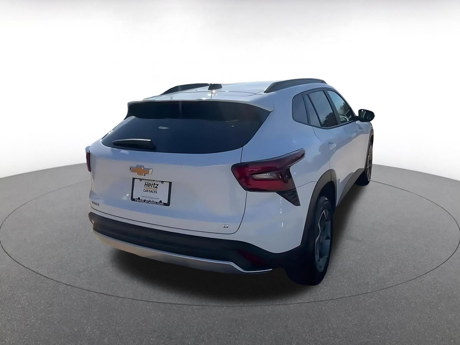 Thumbnail: 2025 Chevrolet Trax - 14