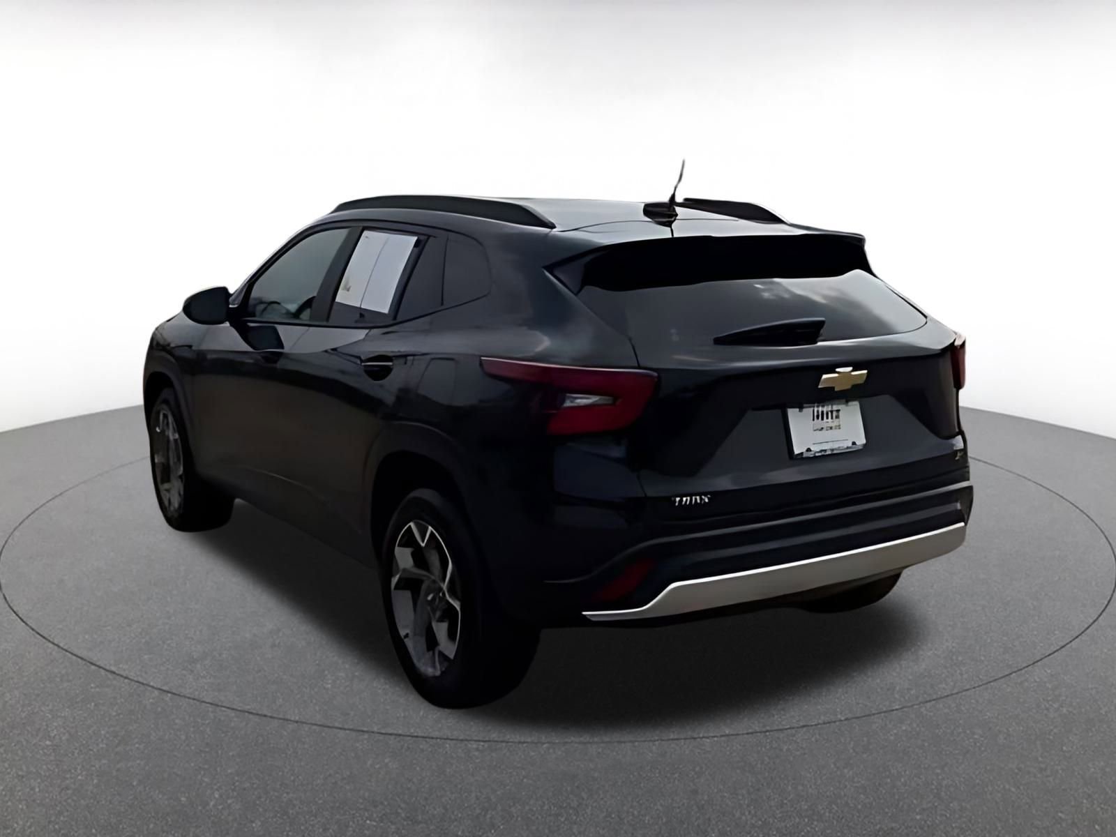 Thumbnail: 2025 Chevrolet Trax - 16