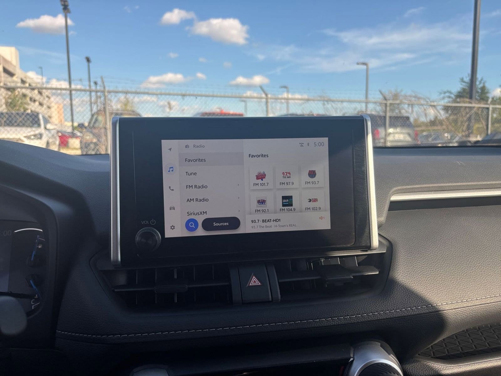 Thumbnail: 2025 Toyota RAV4 - 21